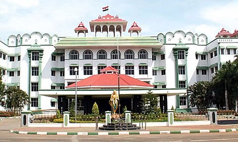 அம்பர் கிரீஸ் வைத்திருப்பது சட்டப்படி குற்றமா?-ஐகோர்ட்டு கேள்வி
