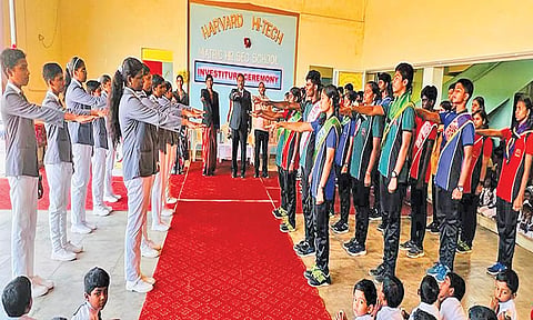 கூடங்குளம் ஹார்வர்டு மெட்ரிக் பள்ளியில் மாணவர் பேரவை பதவியேற்பு விழா
