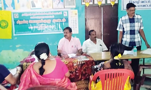 சீர்காழியில் பொதுக்குழு கூட்டம் நடந்தது.