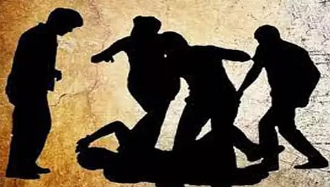 சிகிச்சை அளிக்க அழைத்து நியூட்ரிசனை தாக்கிய கும்பல்