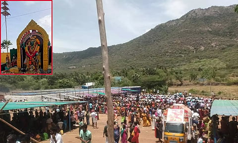 சிறப்பு அலங்காரத்தில் பெரிய கருப்பசாமி மற்றும் விழாவில் கலந்து கொண்ட பக்தர்கள்.