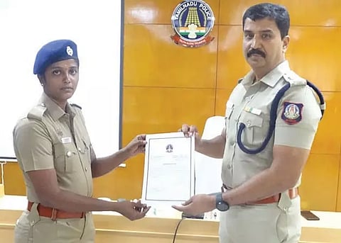 வழக்குகளை திறம்பட கையாண்ட கயத்தாறு போலீசாருக்கு எஸ்.பி. பாராட்டு