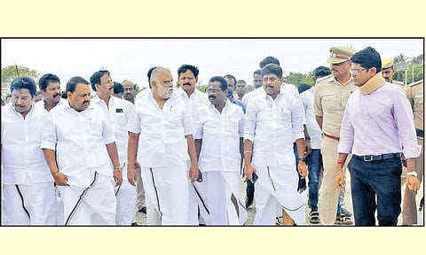 முதல்-அமைச்சர் வருகை: முன்னேற்பாடு பணிகள் குறித்து அமைச்சர்கள் ஆய்வு
