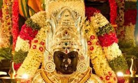பவானி அம்பிகையின் திருக்கோலம்