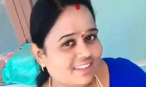 கவுன்சிலிங் வந்த பெண்களை ஆசை வார்த்தை கூறி விபசாரத்தில் தள்ளிய "கில்லாடி பெண்"