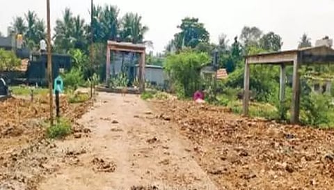 ஓமலூர் அருகே சுடுகாடு நிலம் ஆக்கிரமிப்பு