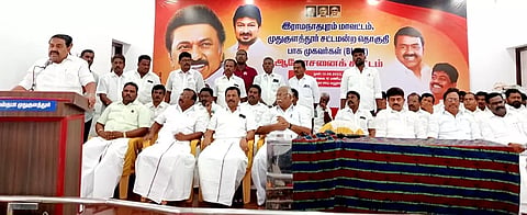 கூட்டத்தில் அமைச்சர் ராஜகண்ணப்பன் பேசினார்