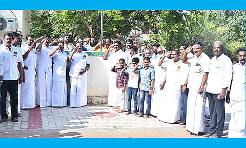 எம்.எல்.ஏ. அலுவலகத்தில் சுதந்திர தினவிழா