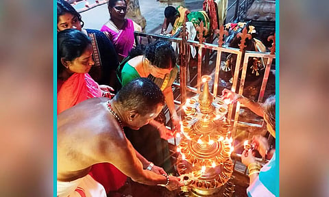 செங்கோட்டை சிவன் கோவிலில் பத்திரதீப விழா