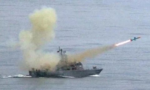 உக்ரைனுக்கு அமெரிக்க அளித்த ராணுவ படகை சுட்டு வீழ்த்திய ரஷிய படை