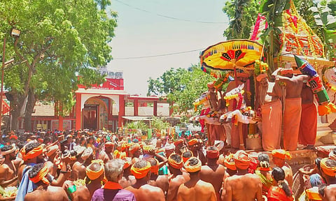 சாமிதோப்பு அய்யா வைகுண்டசாமி தலைமைப்பதியில் ஆவணி திருவிழா தேரோட்டம்