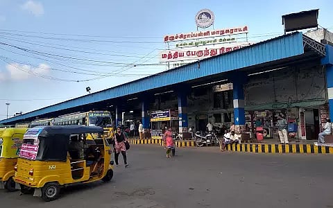50 ஆக்கிரமிப்பு கடைகள் திடீர் அகற்றம்