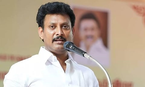 80 ஆயிரம் ஆசிரியர்களுக்கு கையடக்க கணினி வழங்கப்படும்- அமைச்சர் அன்பில் மகேஷ் அறிவிப்பு