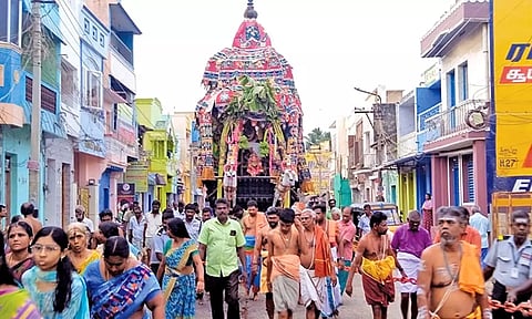 தேரோட்டம் நடைபெற்றபோது எடுத்த படம்.
