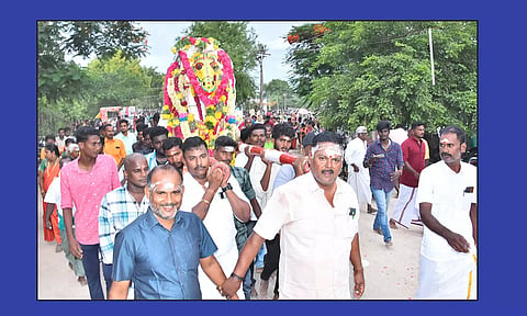 நாலுகோட்டை அதிகுந்த வரத அய்யனார் கோவில் புரவி எடுப்பு விழா நடைபெற்றது.