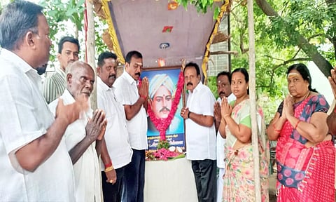 கோவில்பட்டி அருகே ம.தி.மு.க. சார்பில் வ.உ.சிதம்பரனார் பிறந்தநாள் விழா