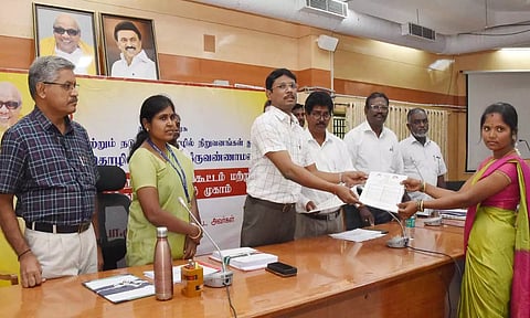 திருவண்ணாமலை கலெக்டர் அலுவலகத்தில் தொழில் கடன் வழங்கும் முகாம்