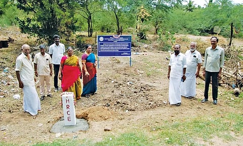 கோவில் நிலம் மீட்கப்பட்டு அறிவிப்பு பலகை வைக்கப்பட்டது.