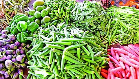 ஆவணி மாத அமாவாசையையொட்டி உழவர் சந்தைகளில் ரூ.68.46 லட்சத்துக்கு காய்கறிகள் விற்பனை