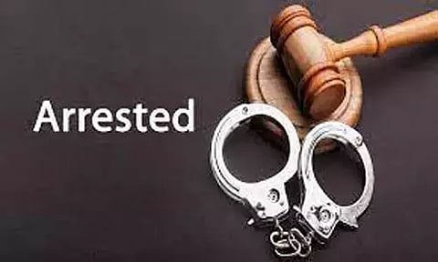 சூளகிரி அருகே நிலத்தகராறு : தாய், மகளை கட்டையால் தாக்கிய உறவினர் கைது