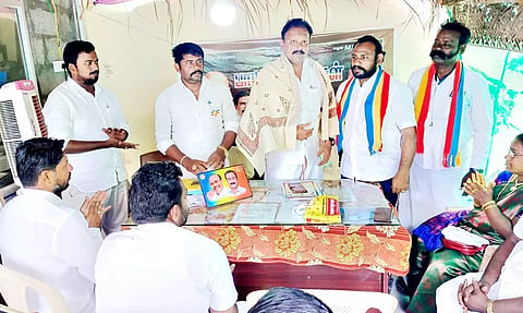 பொதுகுழு கூட்டம் நடந்த போது எடுத்த படம்.
