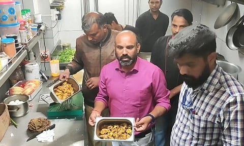 குன்னூரில் கெட்டுப்போன மீன், கோழி இறைச்சி பறிமுதல்