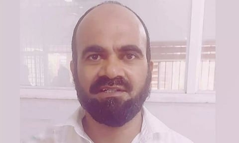 மாணவியை பாலியல் பலாத்காரம் செய்த ஆசிரியர் கைது