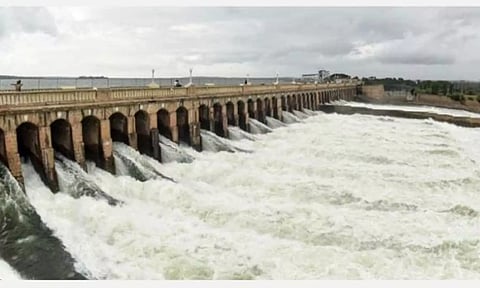 கர்நாடக அணைகளில் இருந்து 6ஆயிரத்து 75 கனஅடி தண்ணீர் திறப்பு