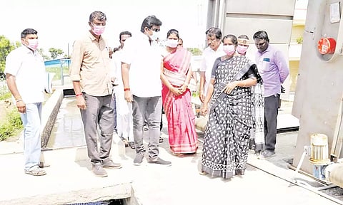 மாநகராட்சியின் கழிவுநீர் சுத்திகரிப்பு நிலையத்தை மேயர் சண்.ராமநாதன் பார்வையிட்டு ஆய்வு செய்தார். 