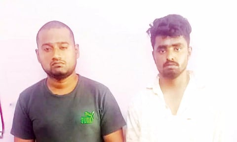  போக்சோவில் கைது செய்யபட்ட வாலிபர்களை படத்தில் காணலாம். 