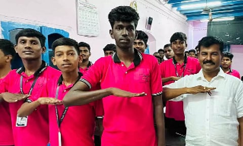 சட்ட விழிப்புணர்வு நிகழ்ச்சி நடைபெற்ற காட்சி. 