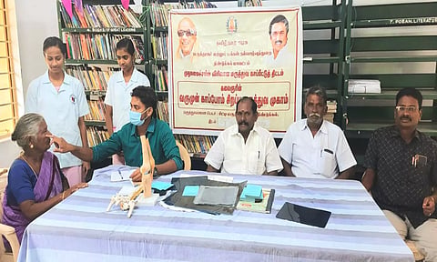 முகாமில் பொதுமக்களுக்கு பரிசோதனை செய்யப்பட்டது.