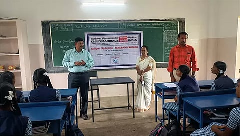 குழந்தை திருமணங்களை தடுக்கநாமக்கல்லில் மாணவ, மாணவிகளுக்கு விழிப்புணர்வு பிரசாரம்