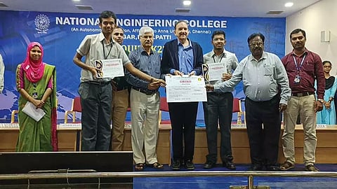 கோவில்பட்டி நேஷனல் என்ஜினீயரிங் கல்லூரியில் மாணவ- மாணவிகளுக்கு வினாடி வினா போட்டி