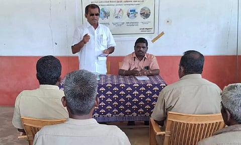 தூய்மை பணியாளர்களுக்கான விழிப்புணர்வு கூட்டம் நடைபெற்ற காட்சி. 