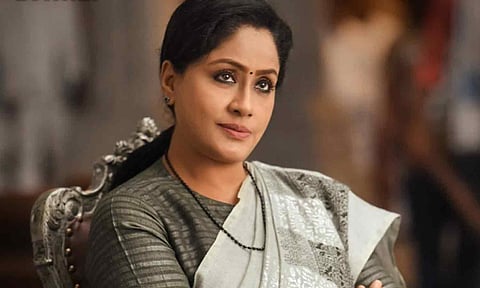 சந்திரசேகரராவை எதிர்த்து போட்டியிட தயார்- விஜயசாந்தி அறிவிப்பால் பரபரப்பு