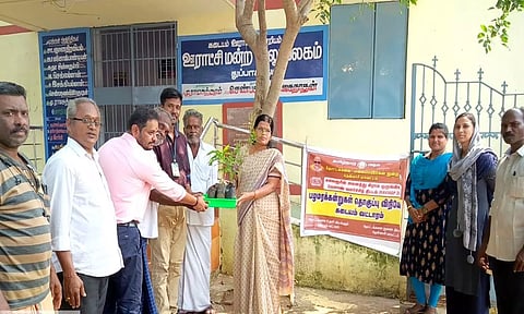 கடையம் வட்டாரத்தில் விவசாயிகளுக்கு பழச்செடிகளின் தொகுப்பு வழங்கல்