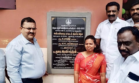 புதிய அங்கன்வாடி கட்டிடங்களை தென்காசி மாவட்ட கலெக்டர் ரவிச்சந்திரன் திறந்து வைத்தார். 