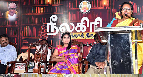 மாணவர்கள் இலக்கை அடையும்வரை தன்னம்பிக்கையுடன் போராட வேண்டும்