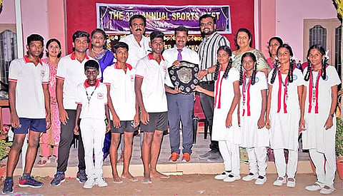 தூத்துக்குடி கீதா மெட்ரிக் பள்ளியில் விளையாட்டு விழா