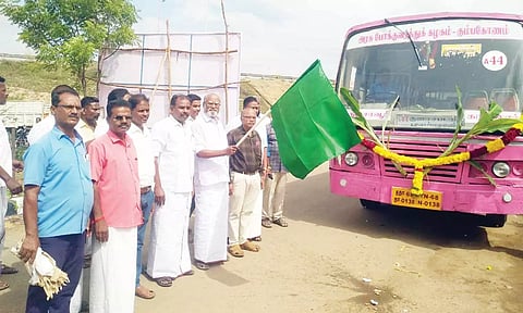புதிய பஸ் சேவையை கல்யாணசுந்தரம் எம்.பி. தொடங்கி வைத்தார்.