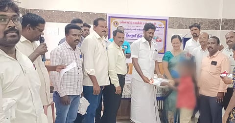 எச்.ஐ.வி. பாதிக்கப்பட்ட குழந்தைகளுக்கு புத்தாடை