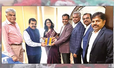 ஏற்றுமதியாளர் சங்கத்தினர் ஜவுளித்துறை அமைச்சகத்தின் இணை செயலாளர் பிரஜக்தா வர்மாவை நேரில் சந்தித்த போது எடுத்தப்படம். 