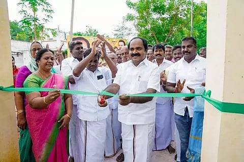 மேல்நிலை நீர்த்தேக்கத் தொட்டி திறப்பு