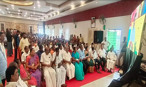 திண்டிவனத்தில் மகளிர் உரிமை தொகை வழங்கு விழாவை அமைச்சர் செஞ்சி மஸ்தான் தொடங்கி வைத்தார்.