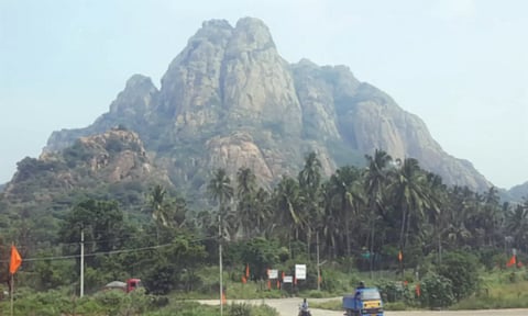 கன்னியாகுமரி அருகே உள்ள மருந்துவாழ்மலையில் சுற்றுலா பயணிகளுக்கு அடிப்படை வசதிகள் செய்யப்படுமா?