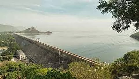 மேட்டூர் அணைக்கு நீர்வரத்து 3 ஆயிரத்து 864 கன அடியாக சரிவு