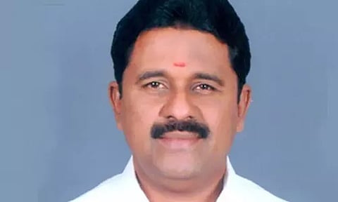 முன்னாள் அமைச்சர் காமராஜ் மீதான வழக்கு: 6 மாதங்களில் முடிக்க சென்னை ஐகோர்ட் உத்தரவு