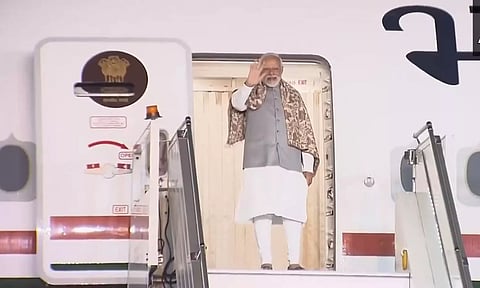 உலக காலநிலை மாற்ற உச்சி மாநாடு: துபாய் புறப்பட்டார் பிரதமர் மோடி