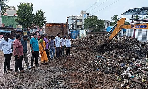 ஊரப்பாக்கத்தில் 80 டன் குப்பைகள் அகற்றம்